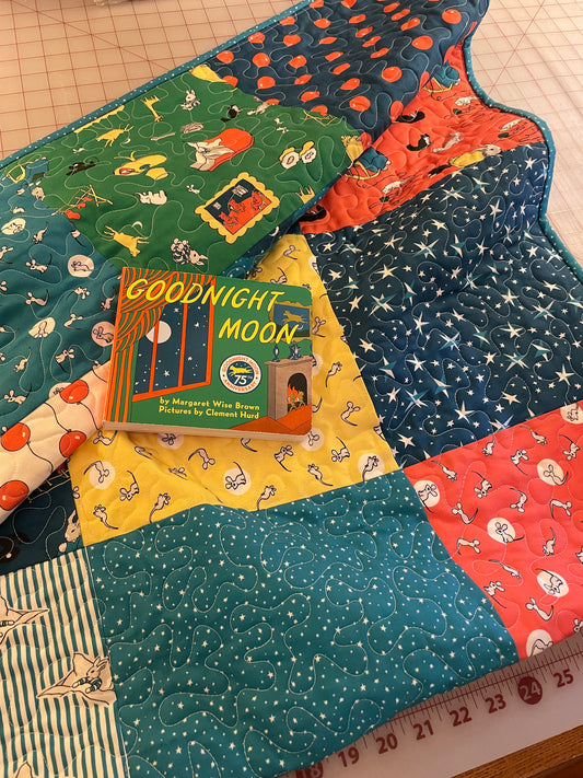 Goodnight Moon Baby Quilt & Book Gift Set
